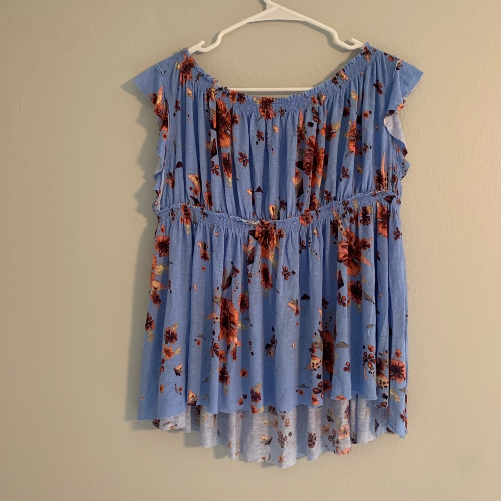 We The Free- blue floral top